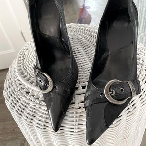 Dior monogram canvas print and leather pump